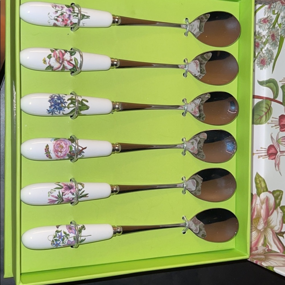 Teaspoon set - Picture 3 of 3
